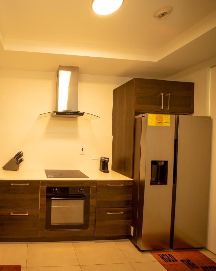 Righthomes Apartment